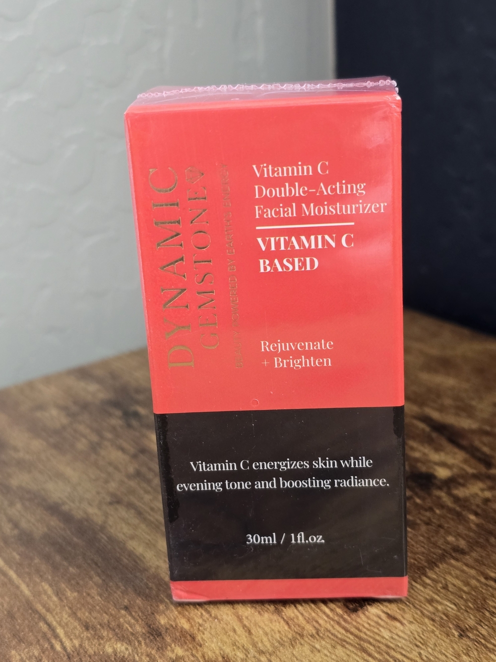 Dynamic Gemstone Vitamin C Facial Moisturizer - Brand New- RETAILS FOR $495